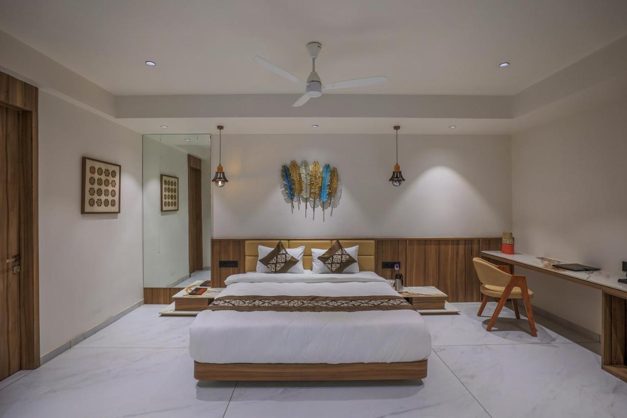 Hotel Aditya Mansingh Inn Somnath Exterior photo