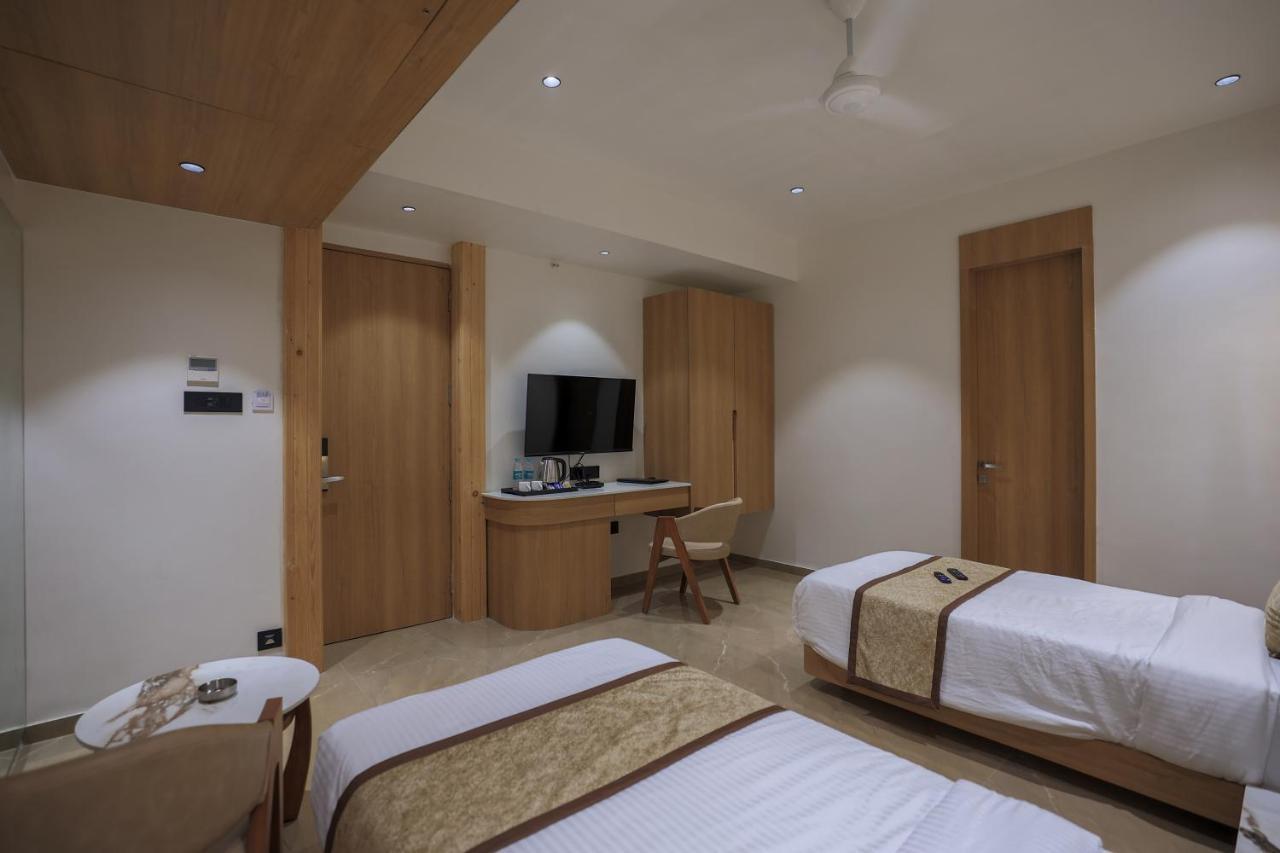 Hotel Aditya Mansingh Inn Somnath Exterior photo