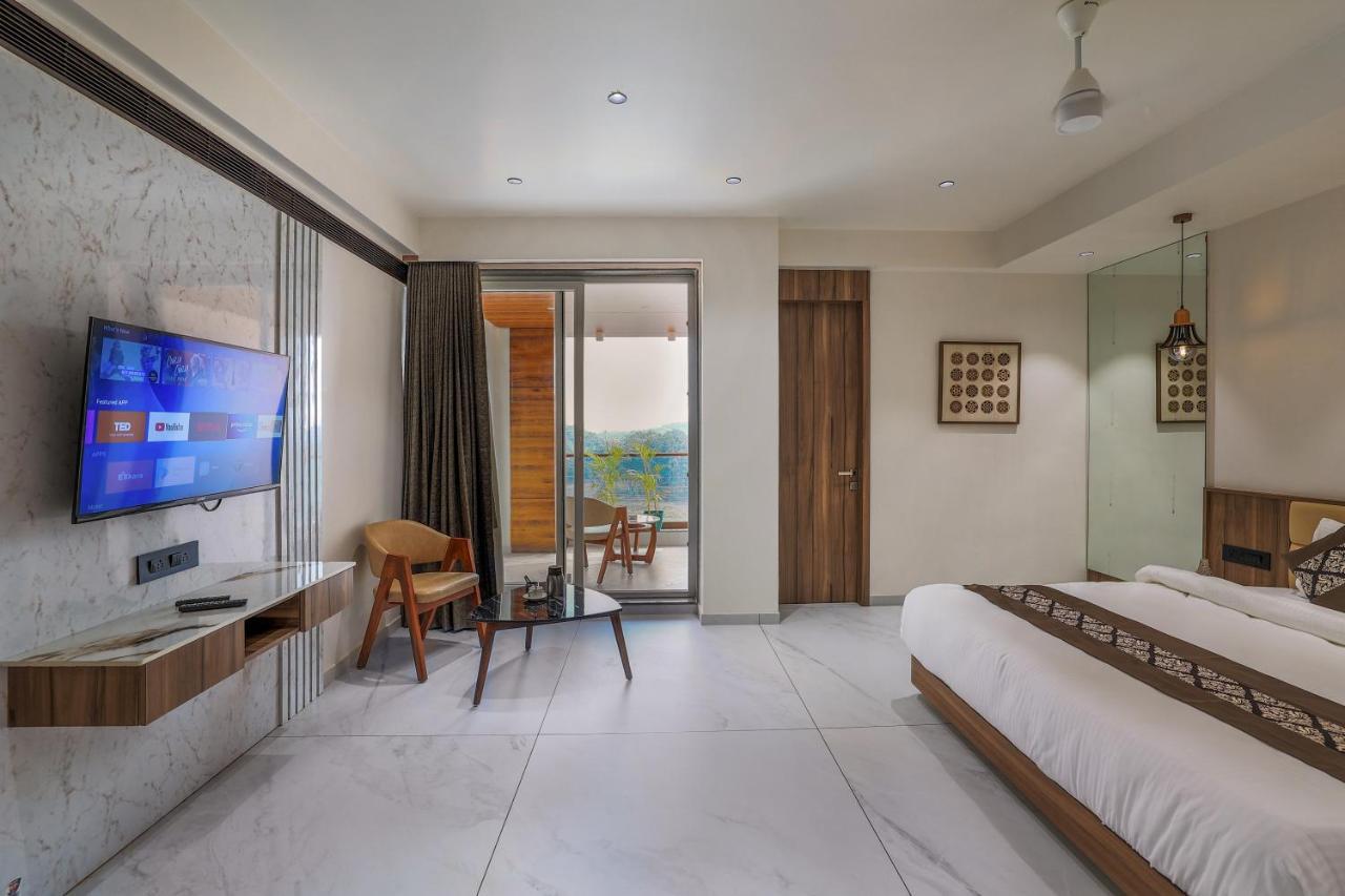 Hotel Aditya Mansingh Inn Somnath Exterior photo