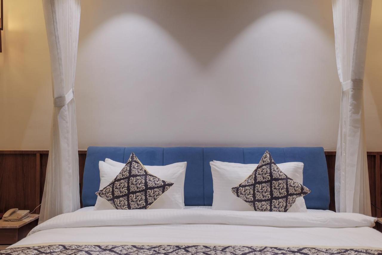 Hotel Aditya Mansingh Inn Somnath Exterior photo