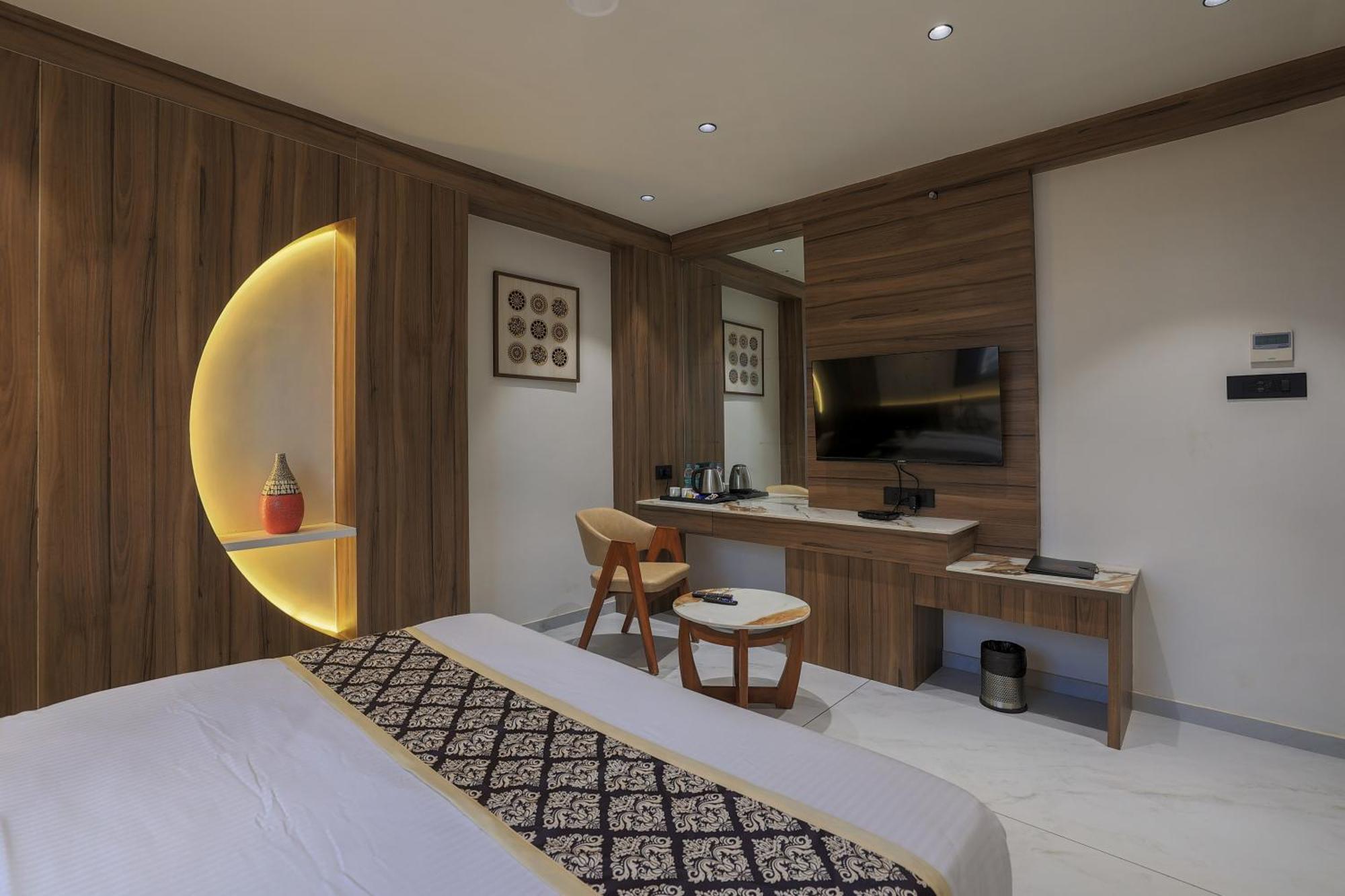 Hotel Aditya Mansingh Inn Somnath Exterior photo