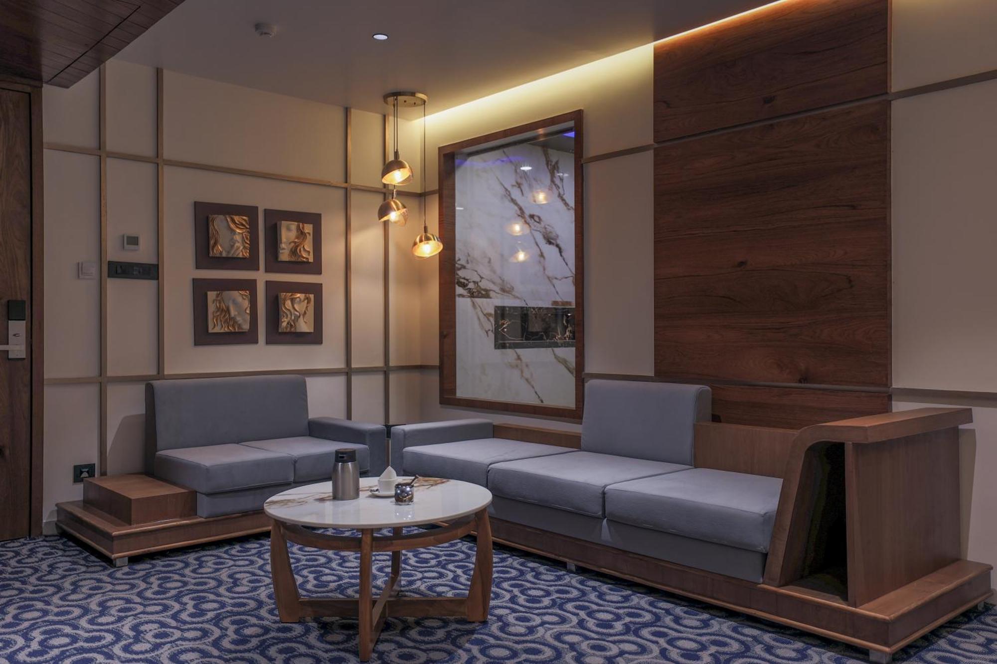 Hotel Aditya Mansingh Inn Somnath Exterior photo