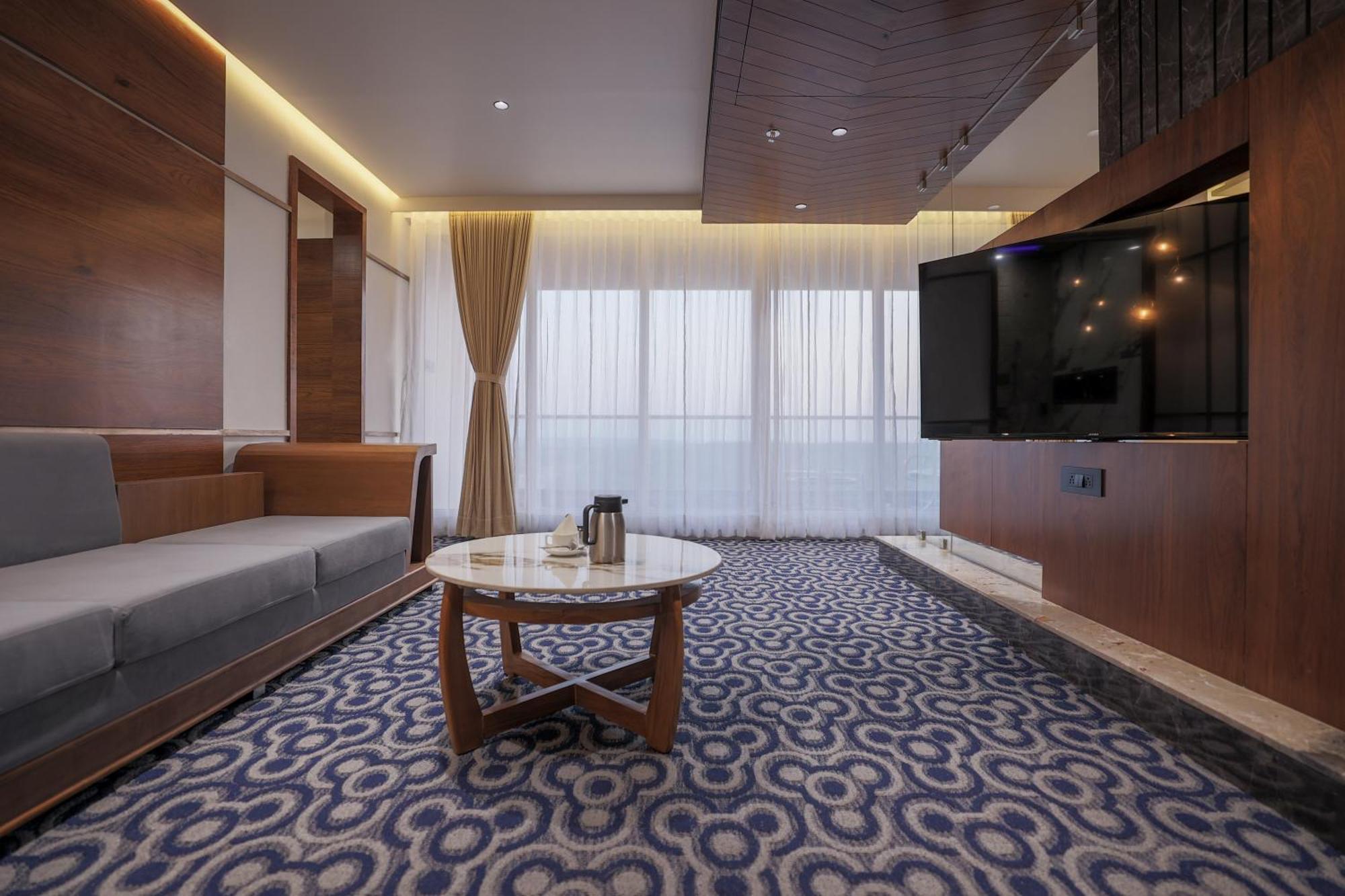 Hotel Aditya Mansingh Inn Somnath Exterior photo